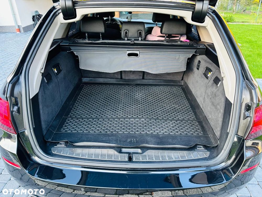BMW Seria 5 520d xDrive - 7