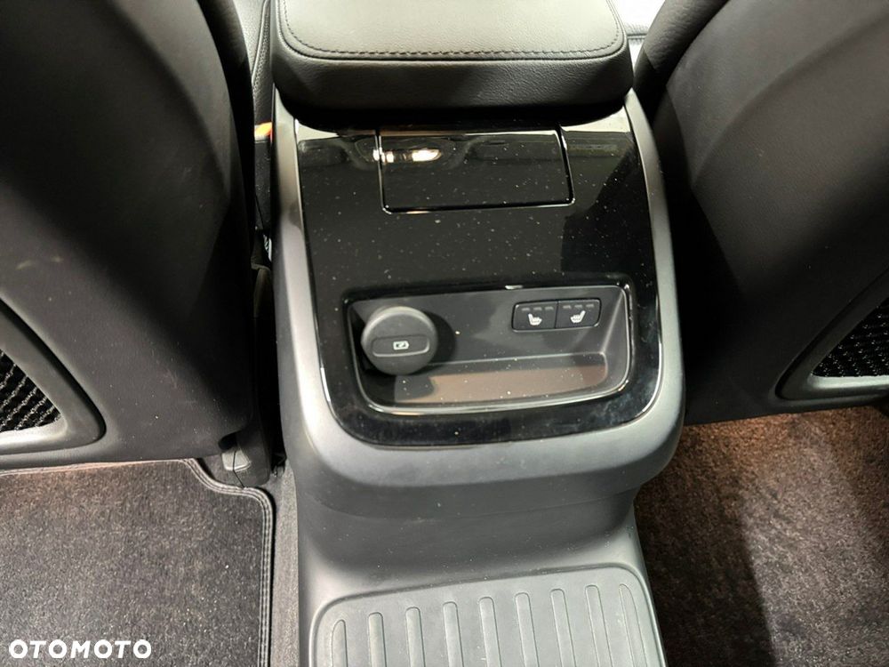 Volvo V90 - 16