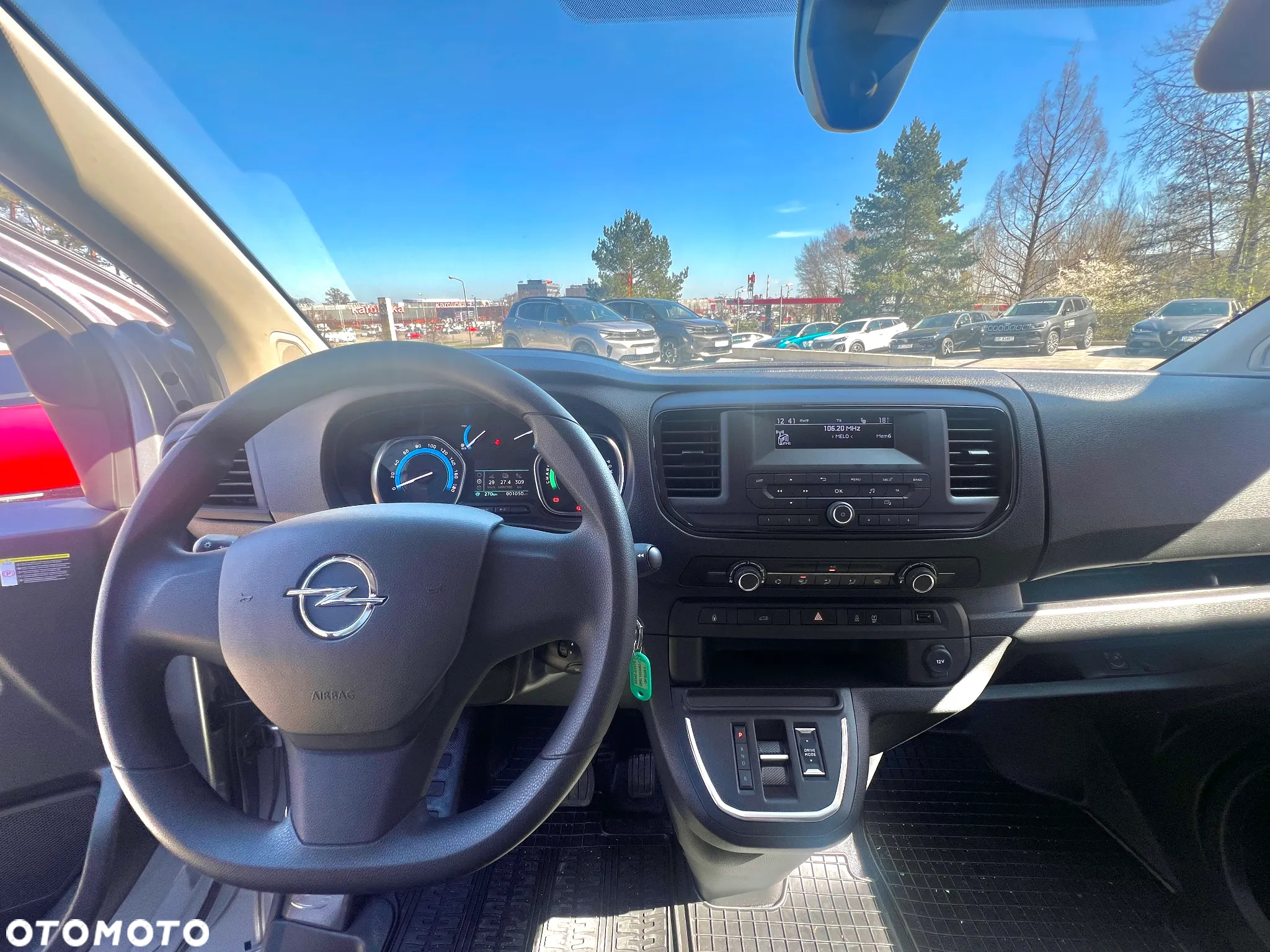 Opel Vivaro - 11