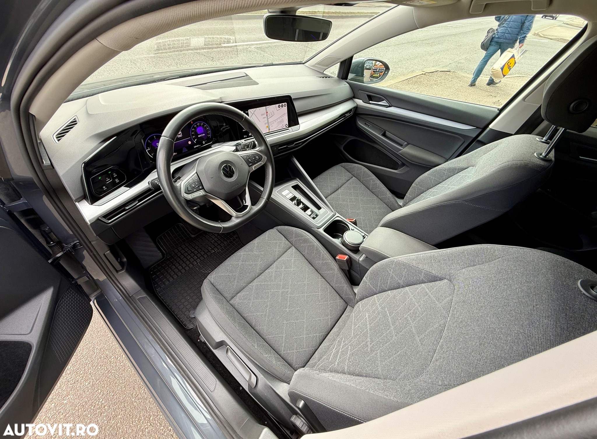 Volkswagen Golf 2.0 TDI DSG Life - 5