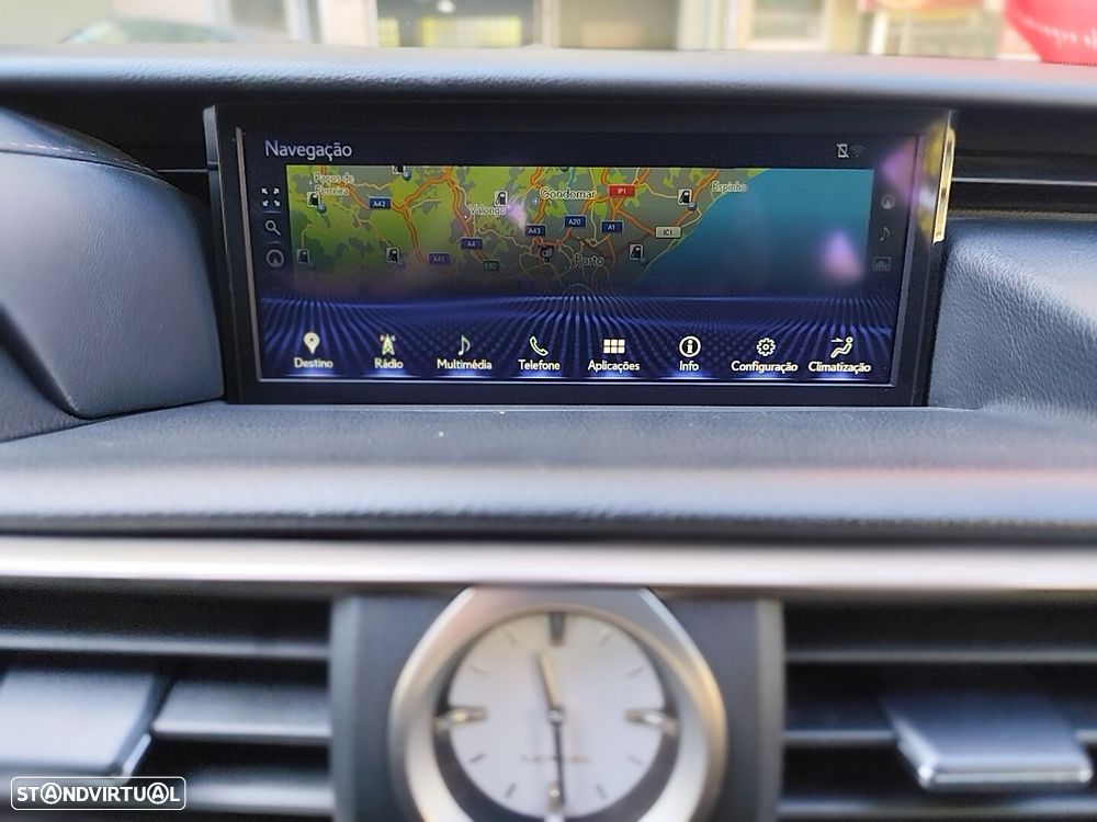 Lexus RC 300h Black Edition - 29