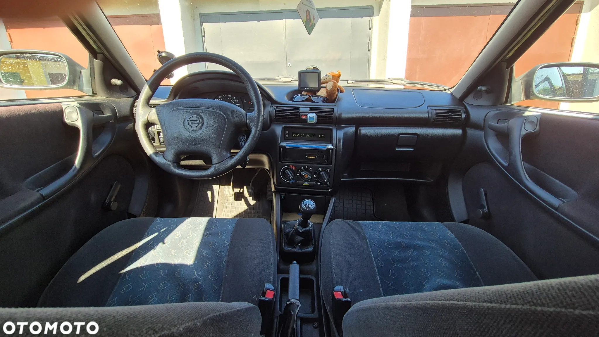 Opel Astra 1.4 Base - 14