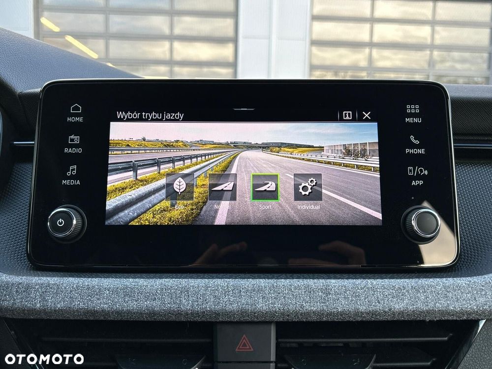 Skoda Kamiq 1.5 TSI Selection DSG - 33