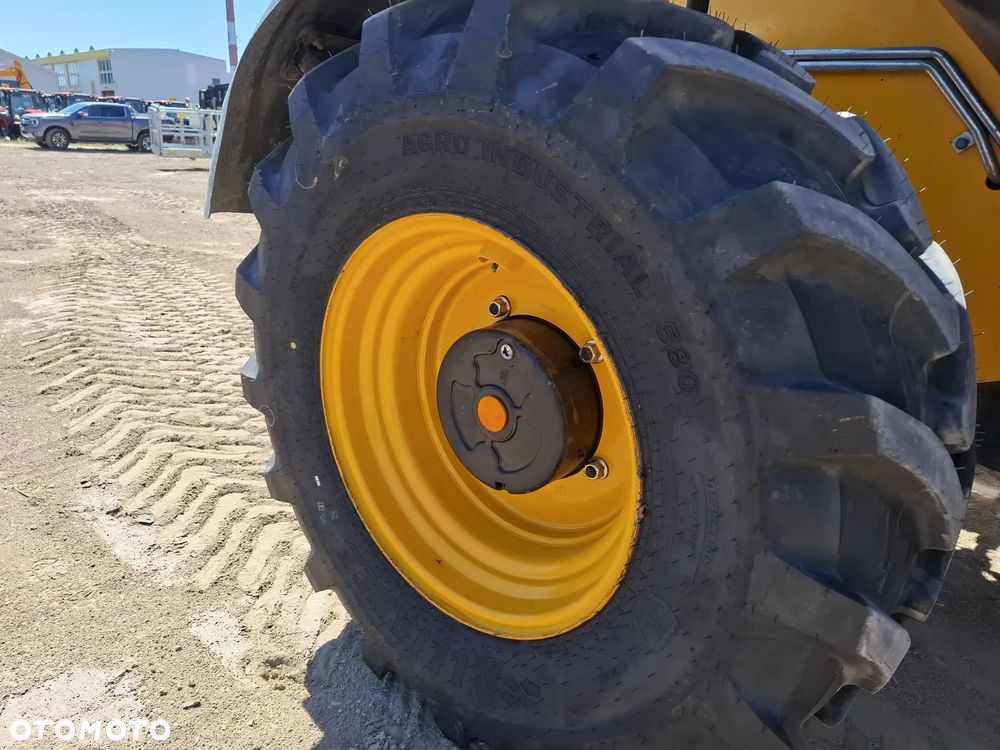 JCB 542-70 Agri - 10