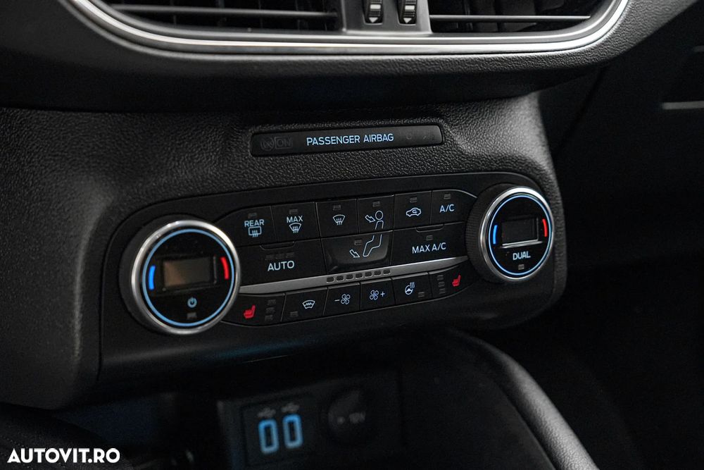Ford Focus 2.0 EcoBlue Titanium Business - 22