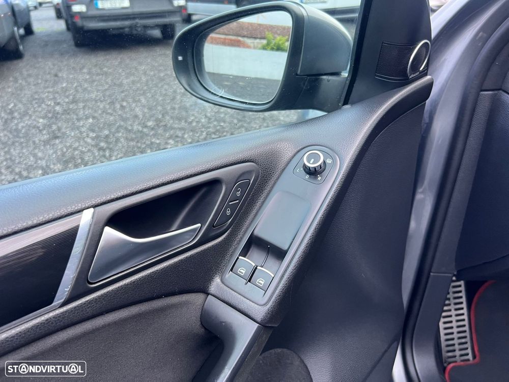 VW Golf 2.0 TSi GTI DSG - 31