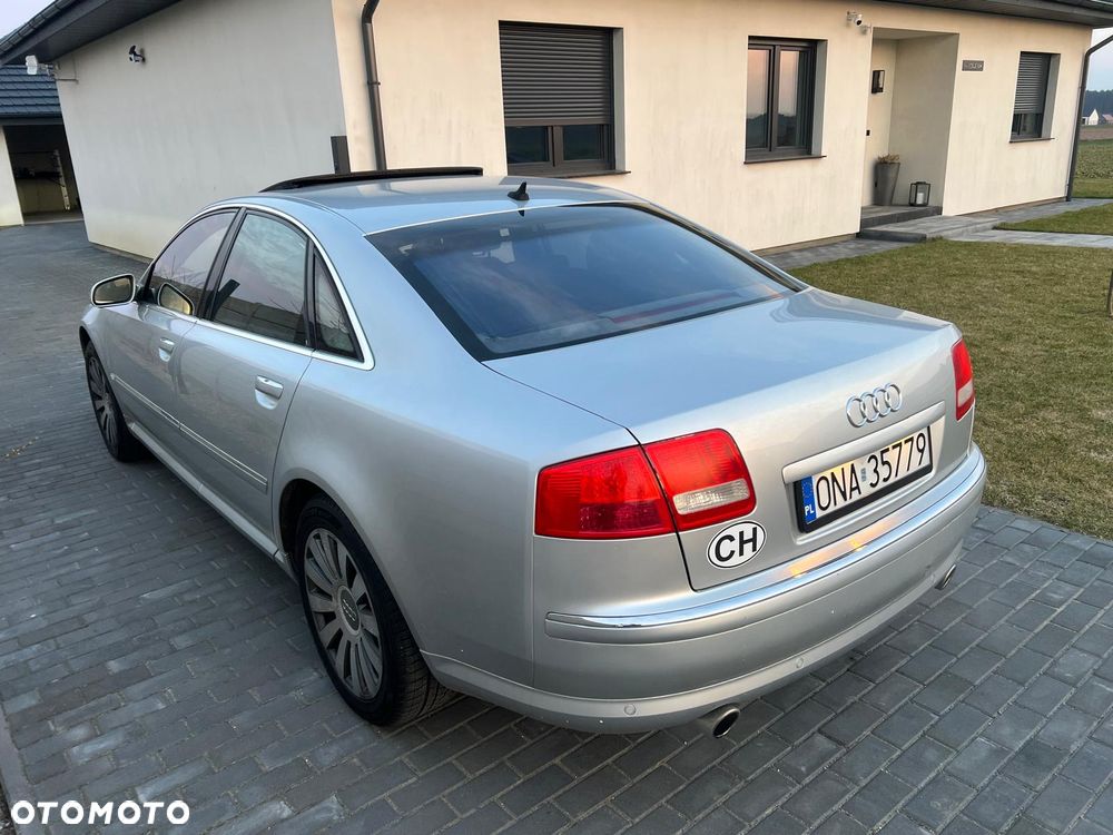 Audi A8 4.2 Quattro - 6
