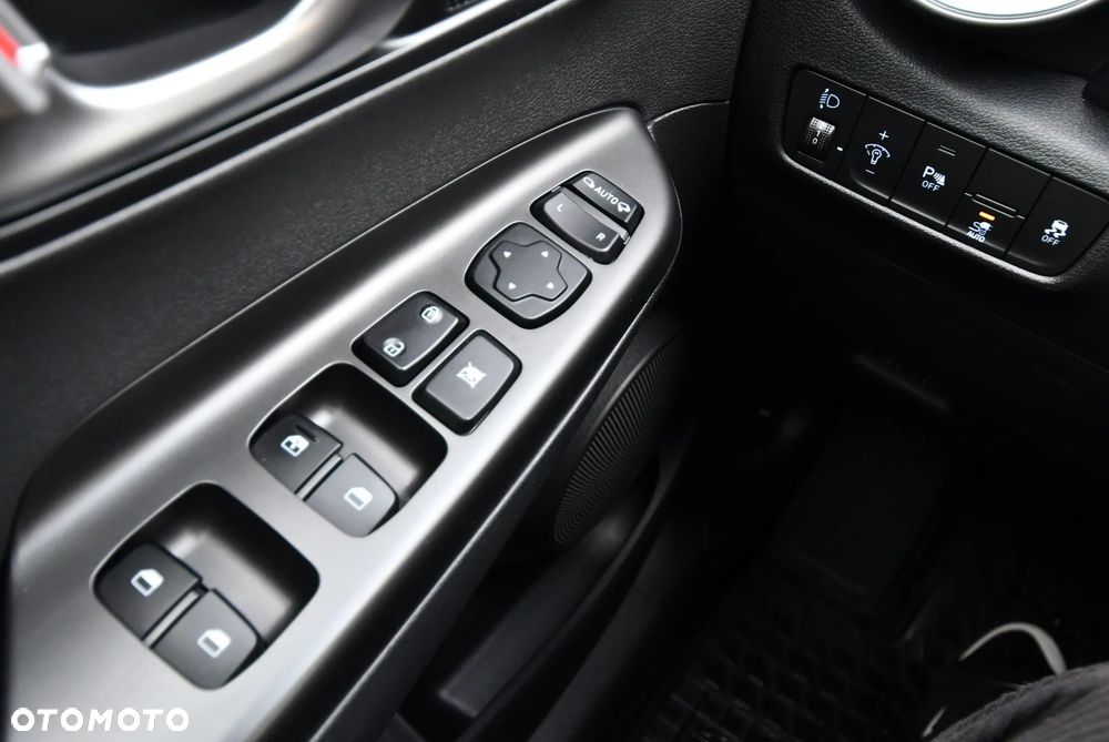 Hyundai Kona 39kWh Premium - 25