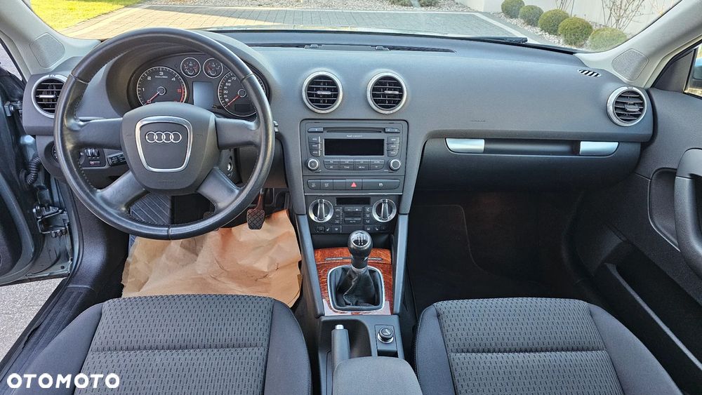 Audi A3 Sportback 1.9 TDI Attraction - 11