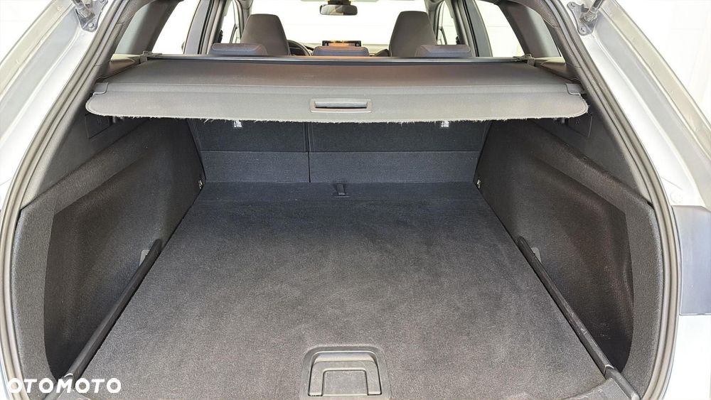 Toyota Corolla 1.8 Hybrid GPF Comfort - 18