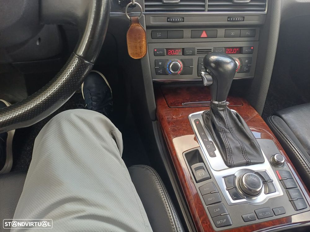 Audi A6 3.0 TDI V6 quattro Exclusive II T. - 9