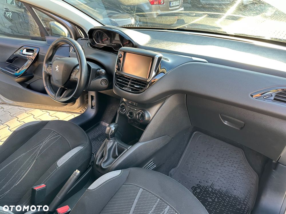 Peugeot 208 1.2 PureTech Active - 10