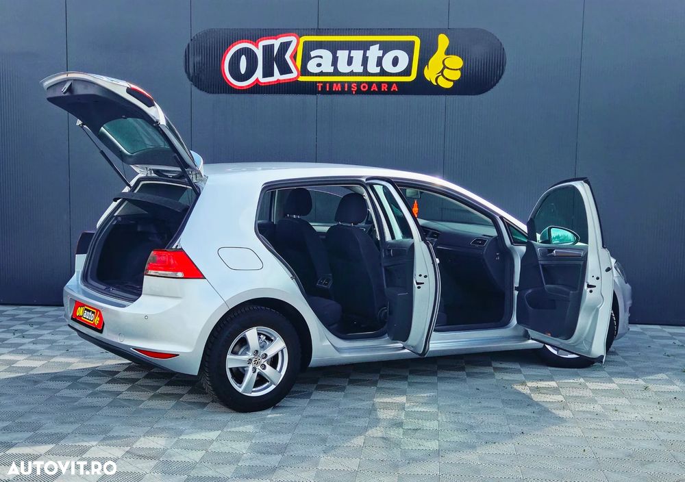 Volkswagen Golf - 27