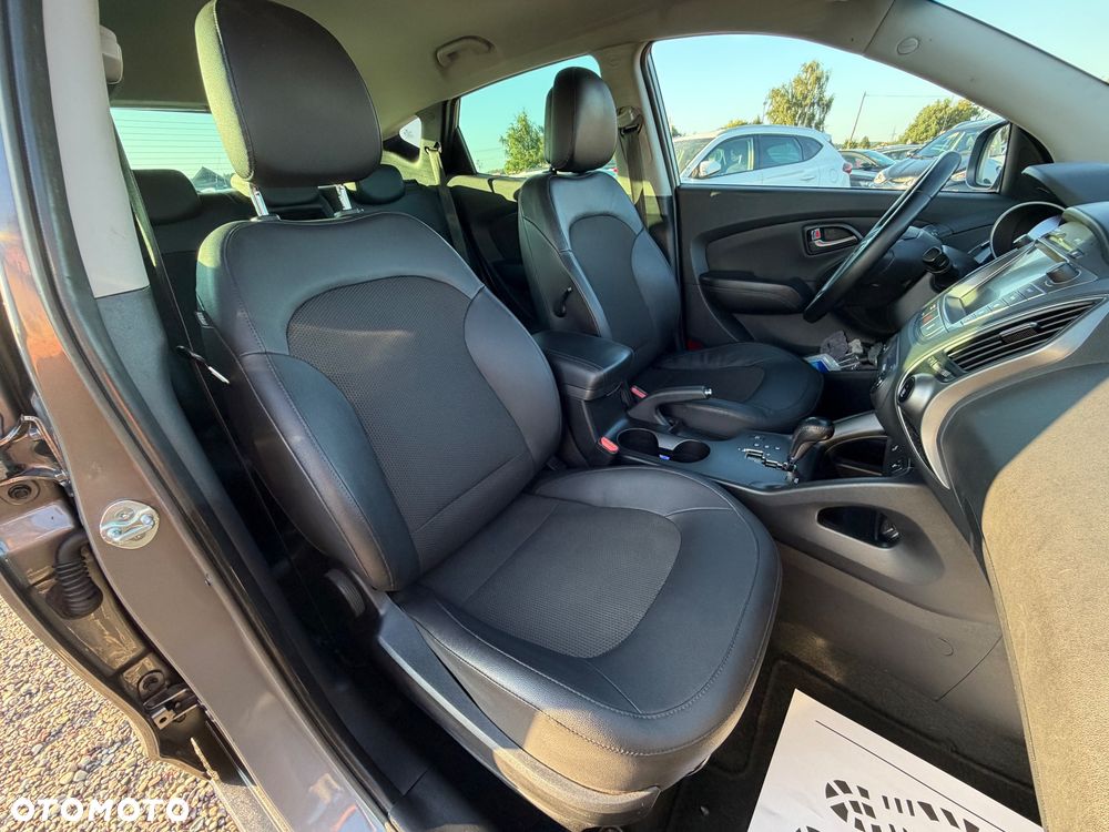 Hyundai ix35 2.0 CRDi 4WD Automatik Fifa World Cup Silver Edition - 23