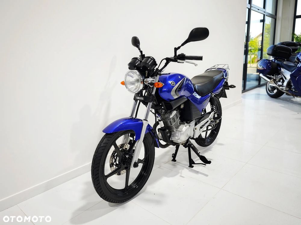 Yamaha YBR - 8