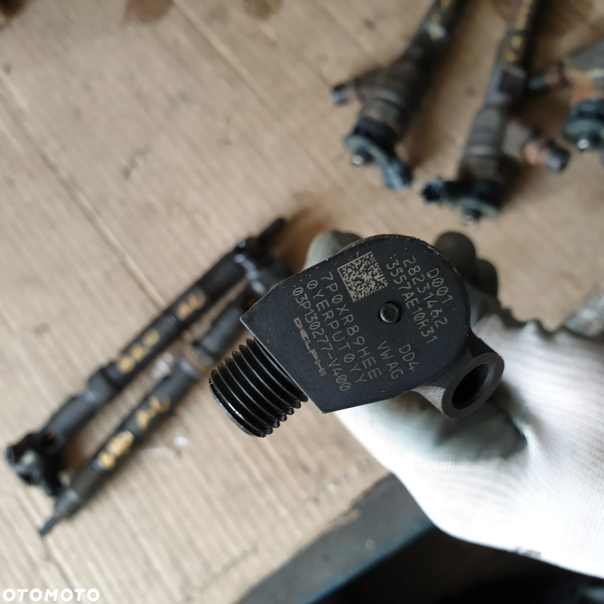 SKODA SEAT AUDI VW  POLO 6R0 1.2 WTRYSK WTRYSKIWACZ 03P130277 - 2