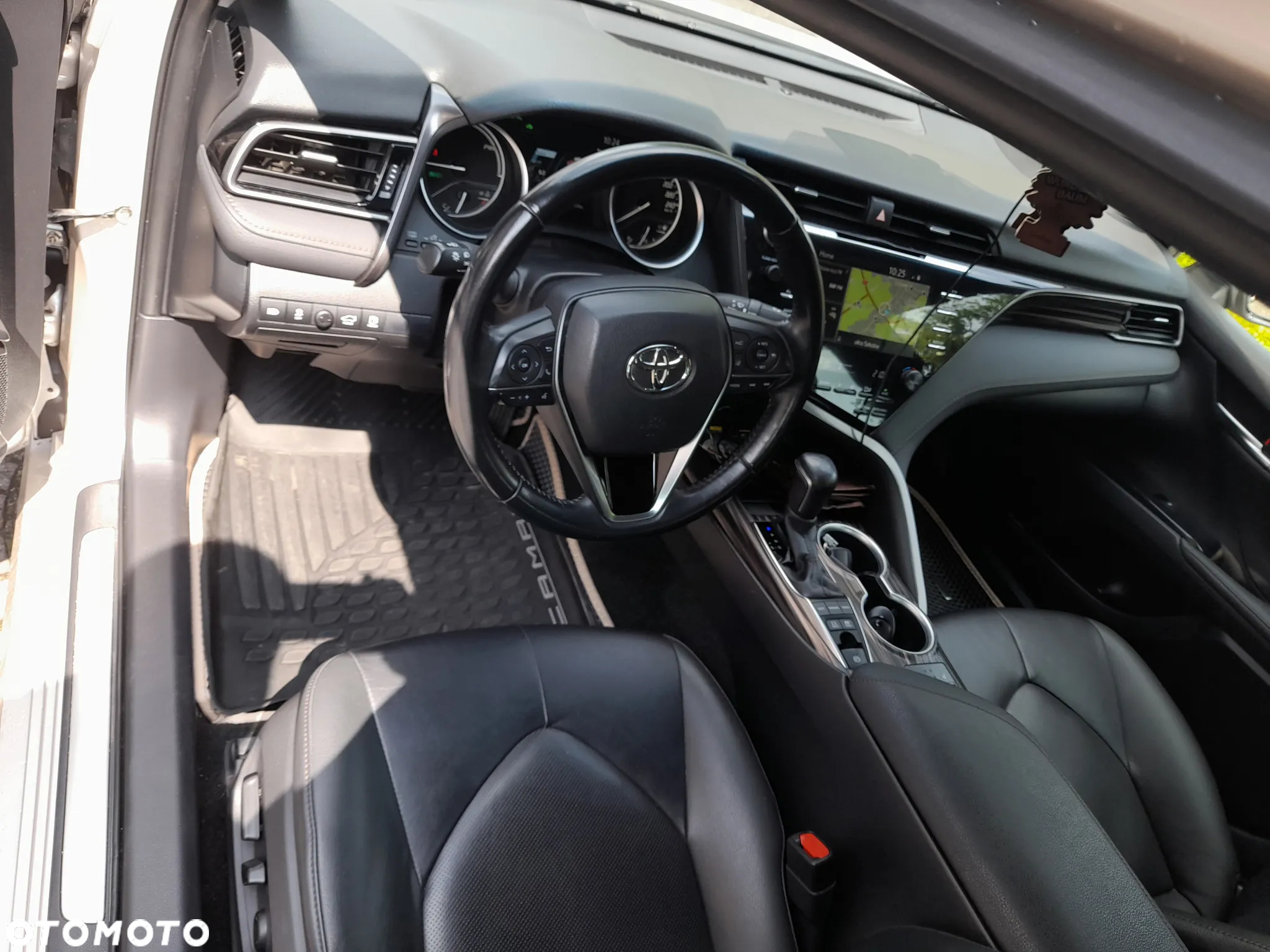 Toyota Camry 2.5 Hybrid Executive CVT - 5