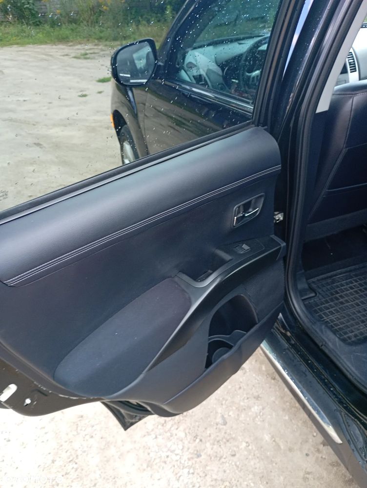 Mitsubishi Outlander 2.0 Intense 2WD EU5 - 14