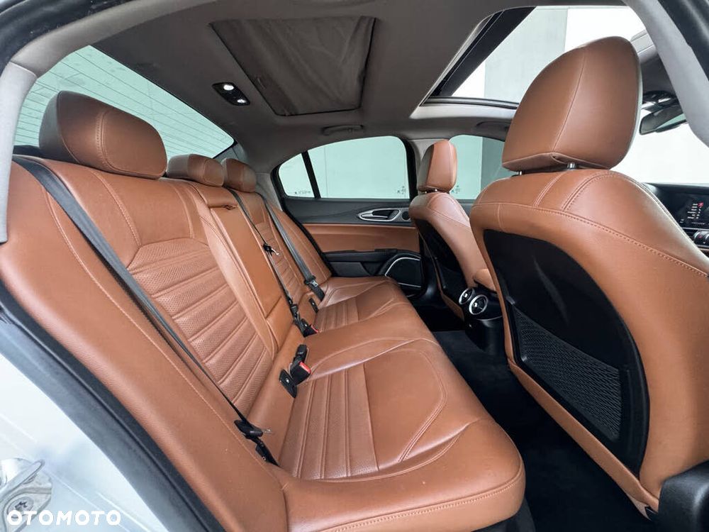 Alfa Romeo Giulia - 20