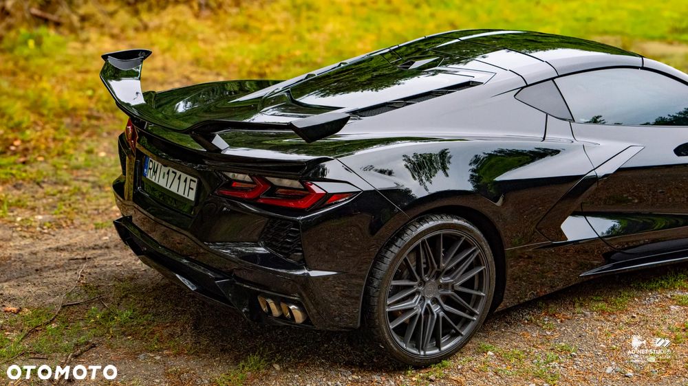Chevrolet Corvette - 10