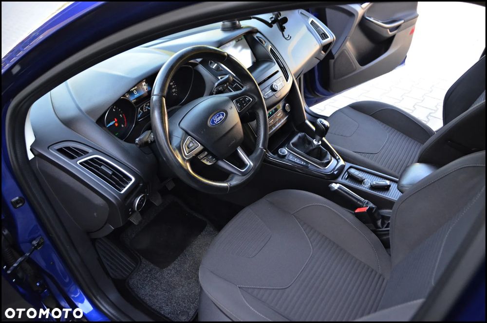 Ford Focus - 22