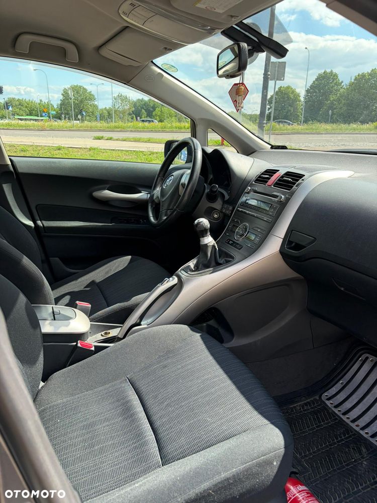 Toyota Auris 1.4 D-4D Luna - 15