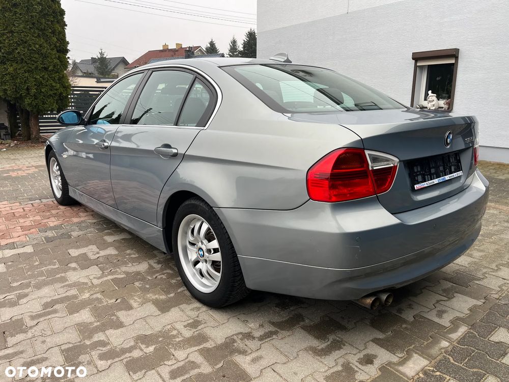 BMW Seria 3 325i - 5