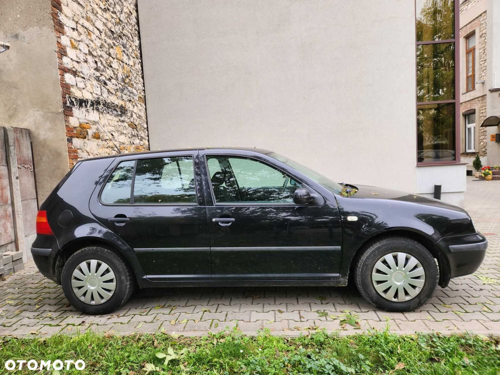 Volkswagen Golf - 3