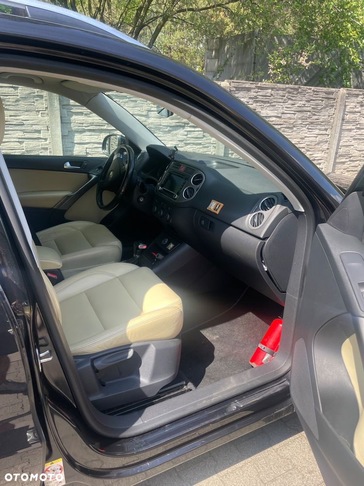 Volkswagen Tiguan - 11