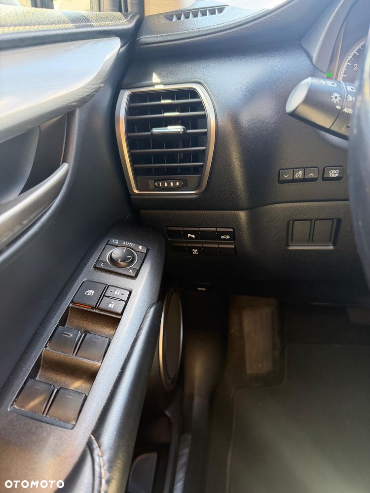 Lexus NX 200t Comfort AWD - 17