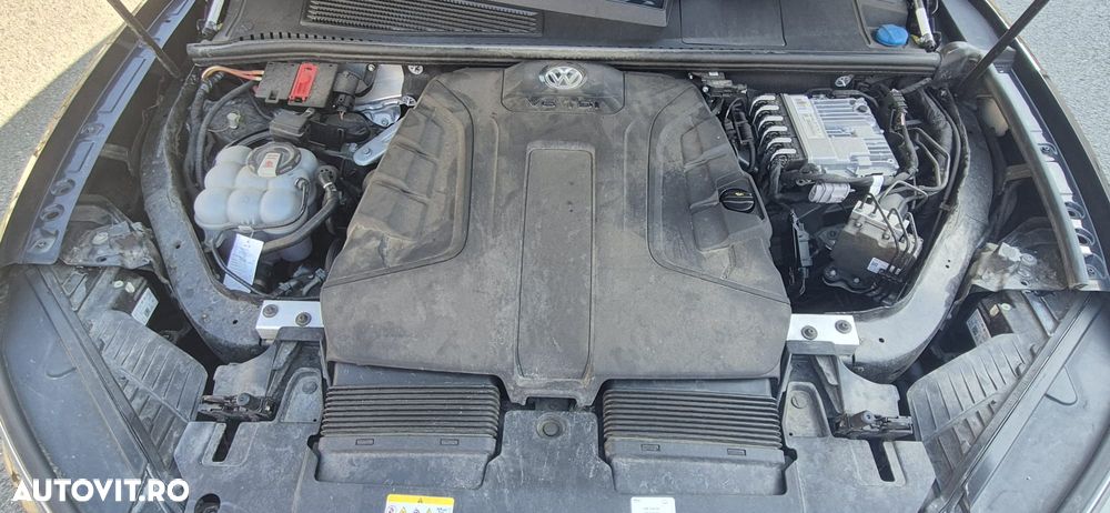 Volkswagen Touareg - 23