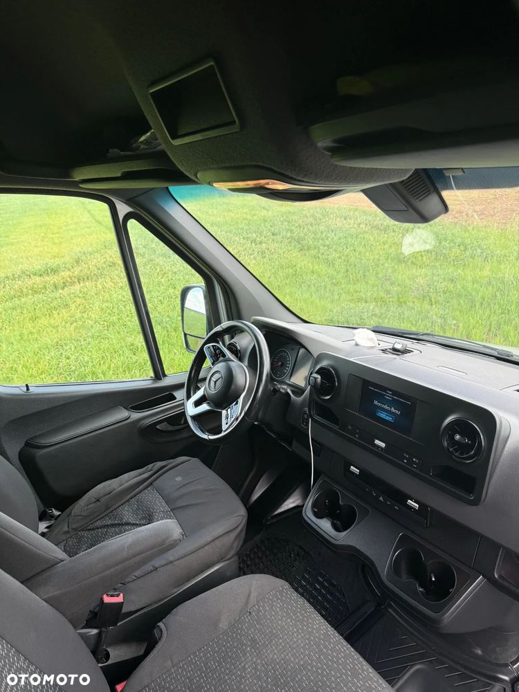 Mercedes-Benz Sprinter - 17