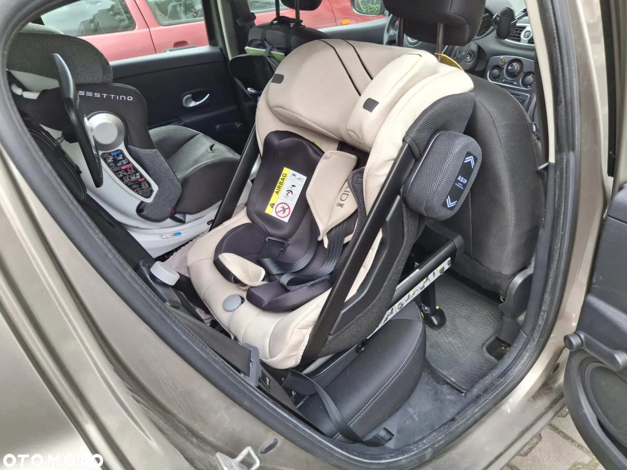 Renault Clio - 11