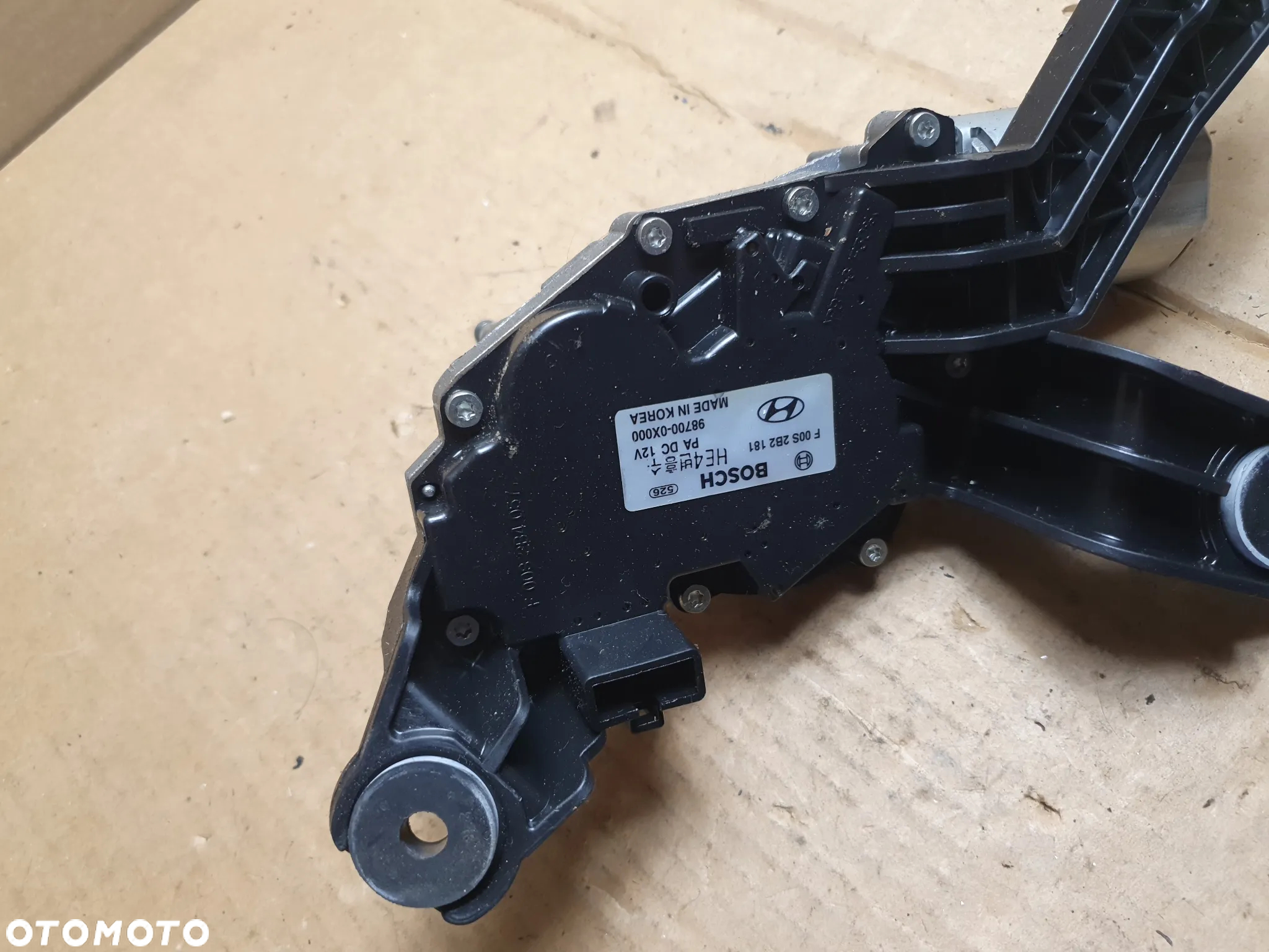 SILNICZEK WYCIERACZKI TYŁ HYUNDAI I10 nr 98700-0X000 98700-OX000 - 2