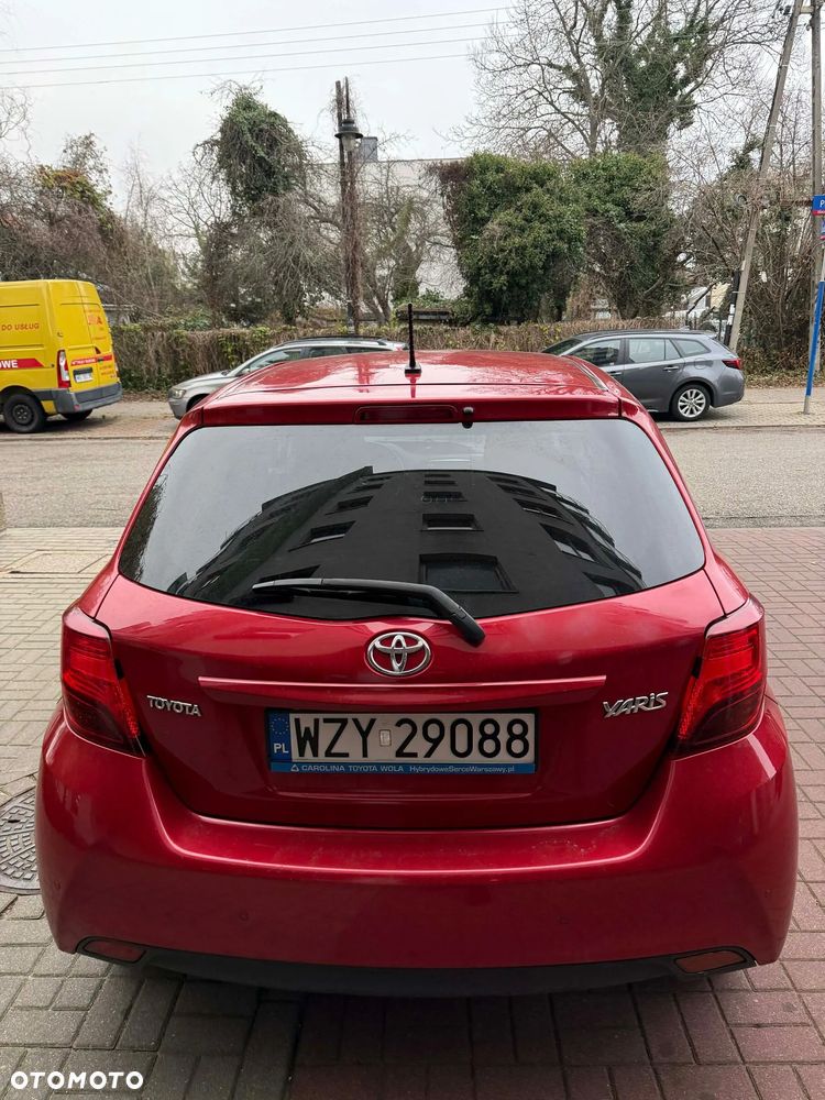 Toyota Yaris 1.33 Premium EU6 - 13