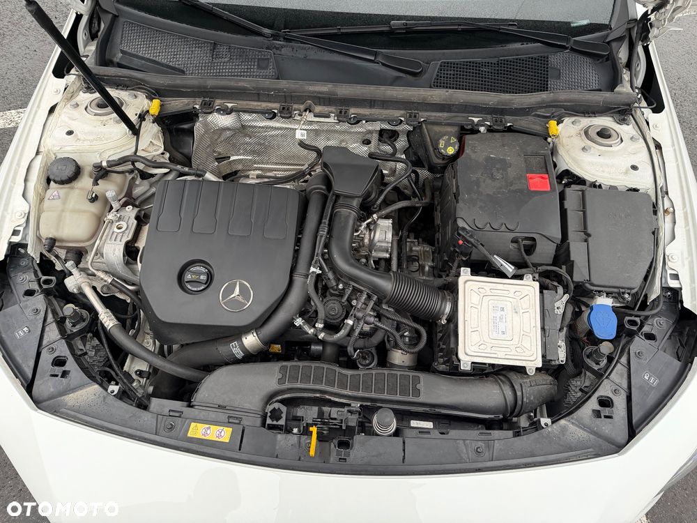 Mercedes-Benz CLA 200 AMG Line 7G-DCT - 12