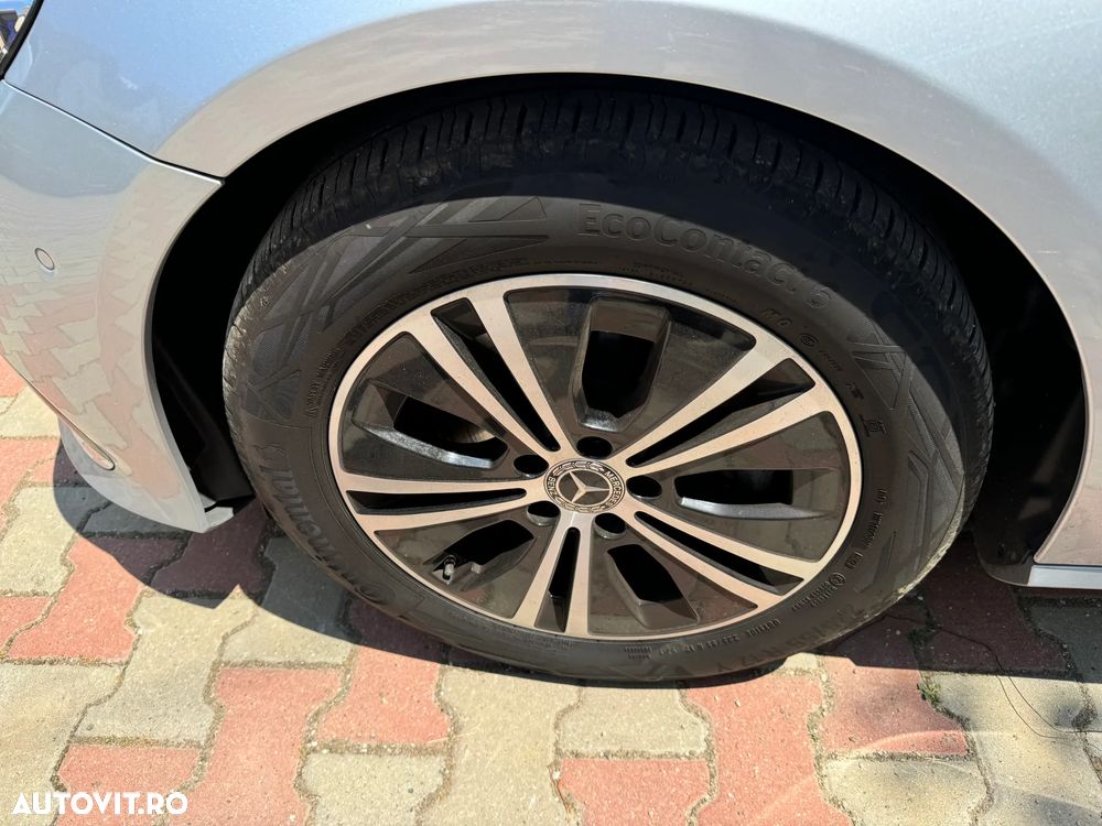 Mercedes-Benz E 220 d 4Matic 9G-TRONIC - 15