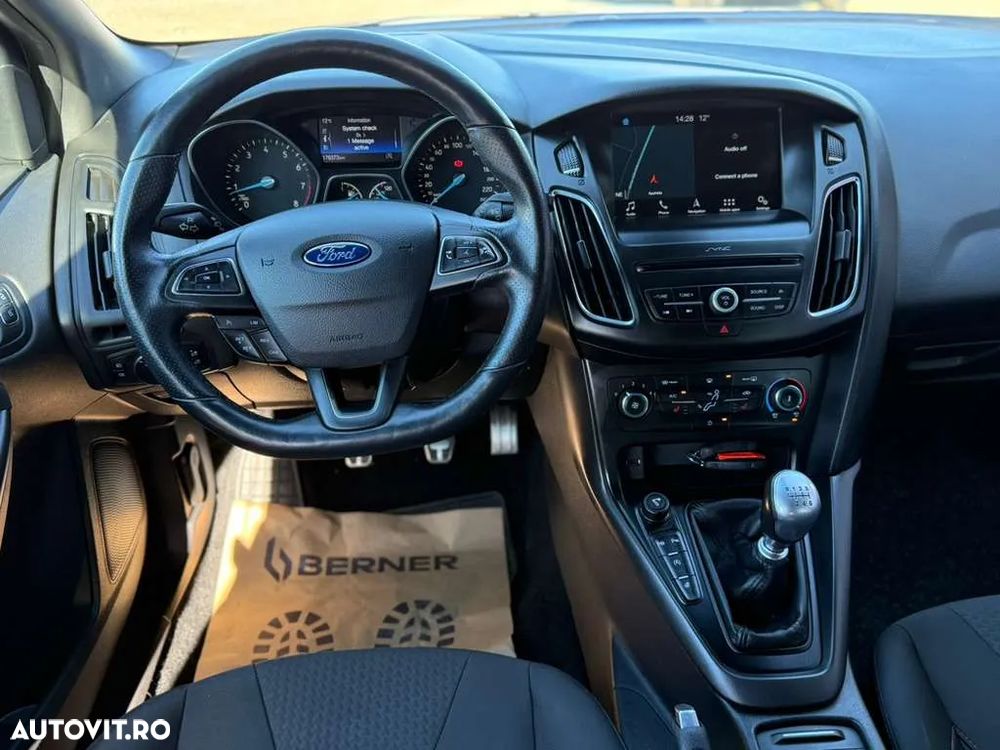 Ford Focus 1.5 EcoBoost Start-Stopp-System ST-Line - 5