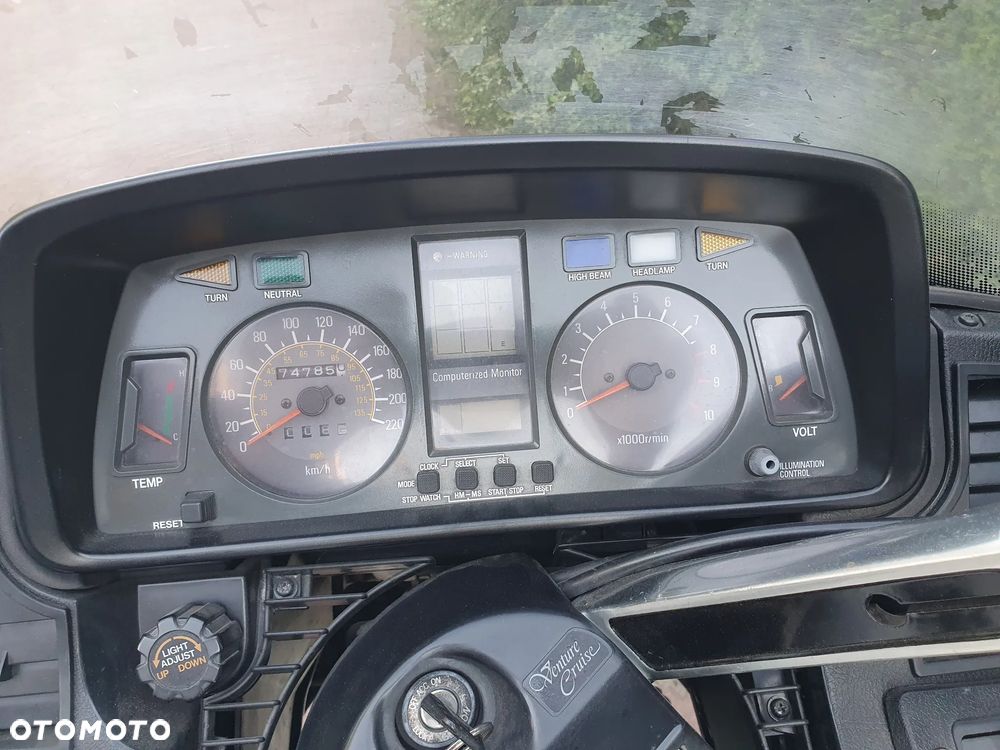 Yamaha XVZ - 13