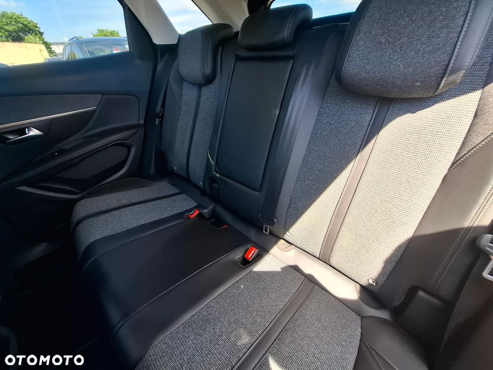 Peugeot 3008 PureTech 130 Stop & Start GPF EAT8 Allure - 14
