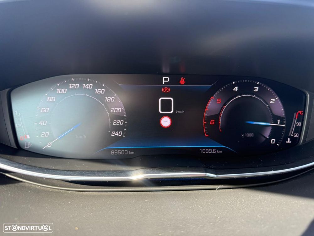 Peugeot 5008 BlueHDI 130 EAT8 Active Pack - 22