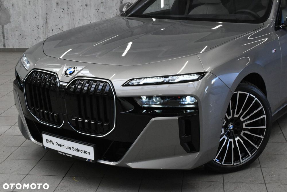 BMW Seria 7 - 35