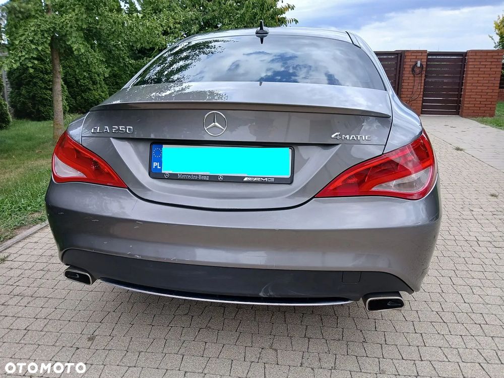 Mercedes-Benz CLA 250 7G-DCT AMG Line - 16