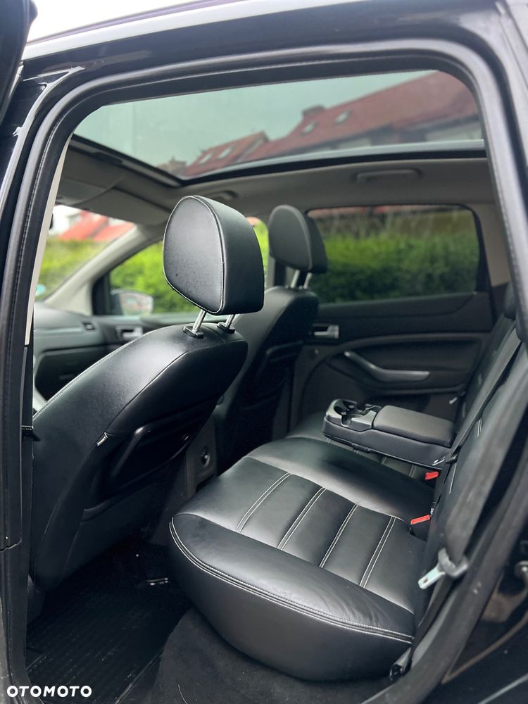 Ford Kuga 2.0 TDCi 4x4 Titanium - 38