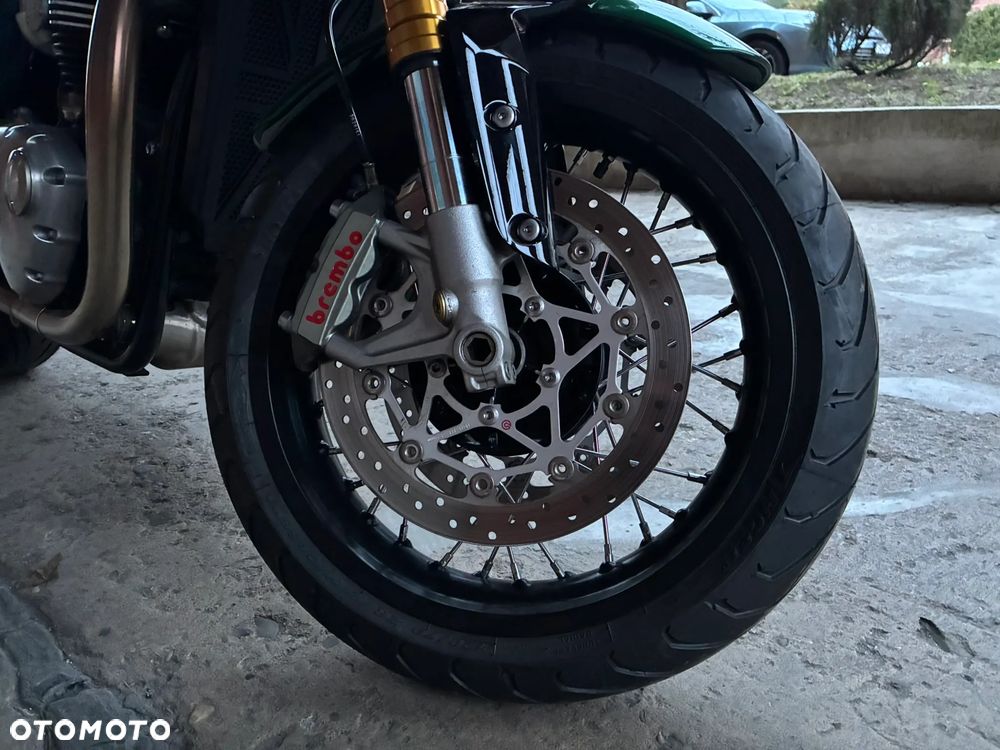 Triumph Thruxton - 9
