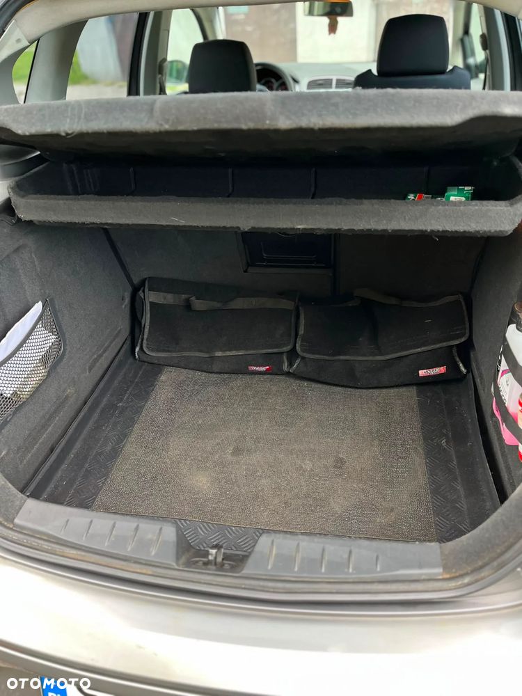 Seat Toledo 1.6 Reference - 14