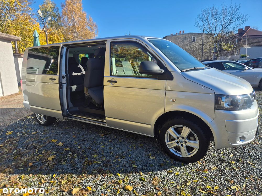 Volkswagen Caravelle - 32