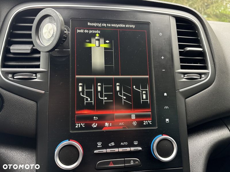 Renault Megane ENERGY TCe 130 BOSE EDITION - 9