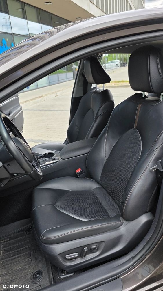 Toyota Camry 2.5 Hybrid Comfort CVT - 15