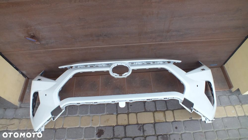 Zderzak przedni Toyota Rav 4  V - 1